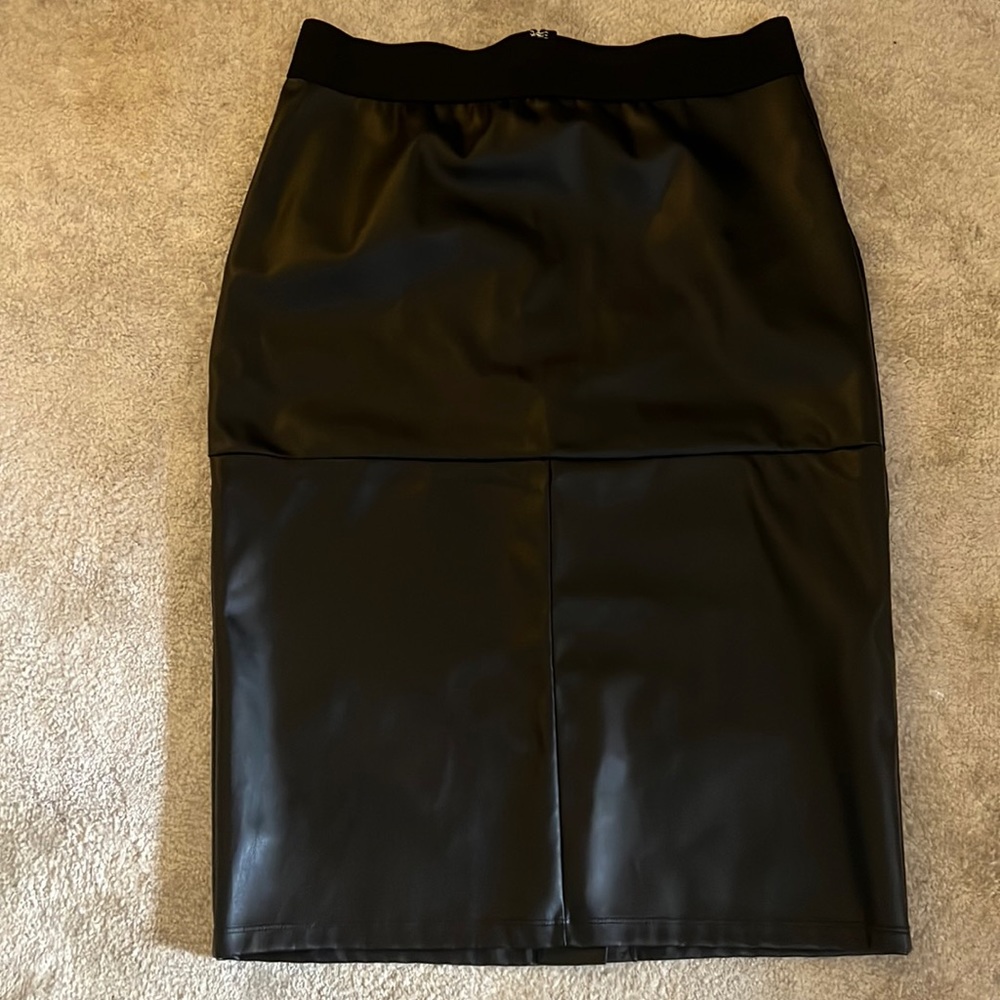 Michael Kors black large leather skirt